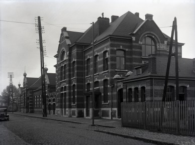 Haine-Saint-Pierre - SNCB Z03590c (2).jpg